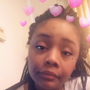 Meet your Posher, Kendra